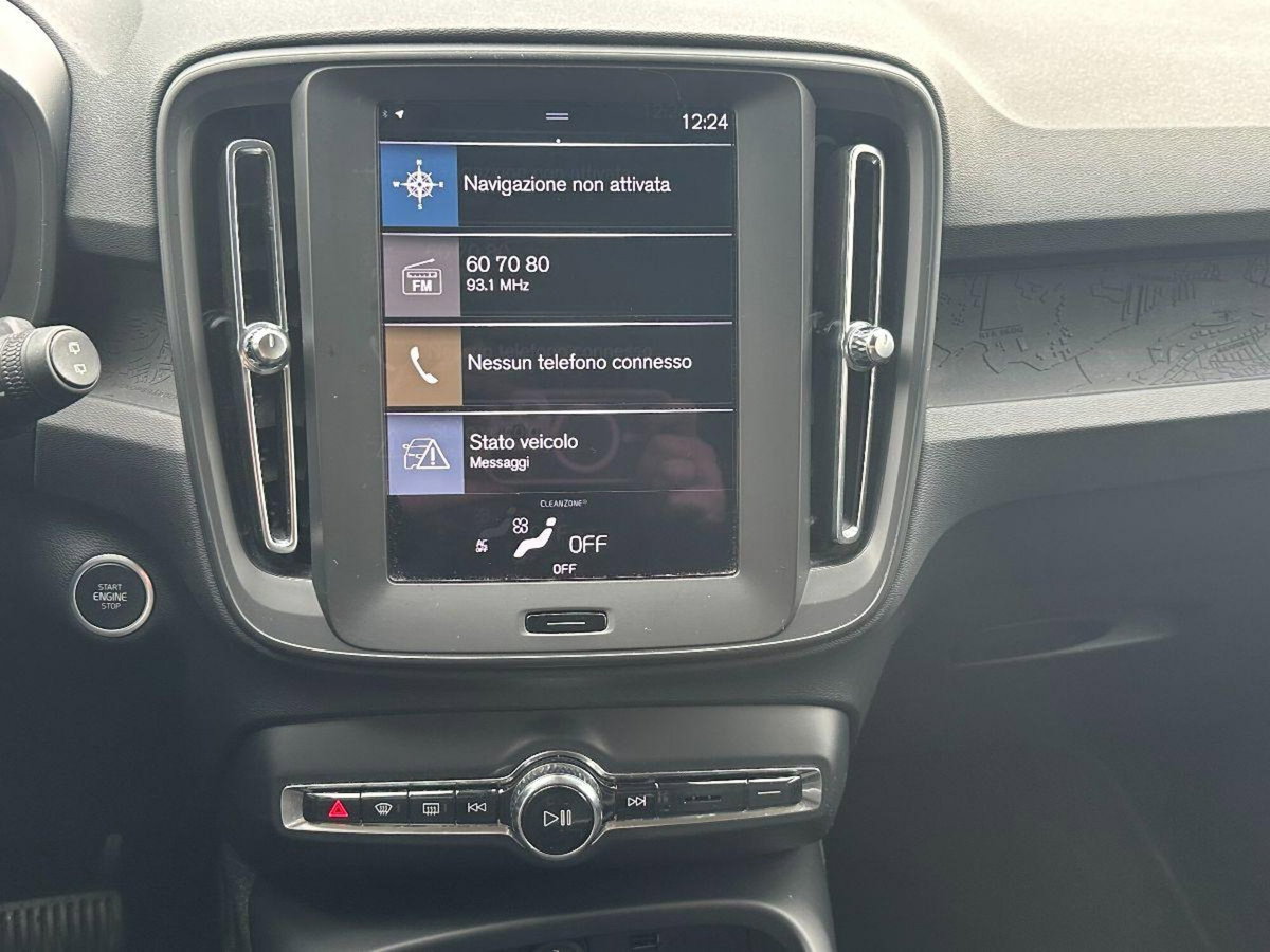Volvo XC40 T2 automatico Essential (11)