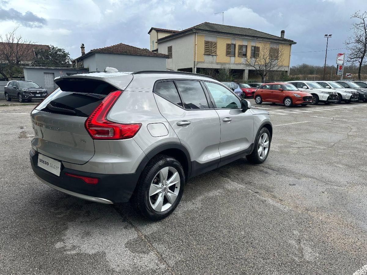 Volvo XC40 T2 automatico Essential (4)
