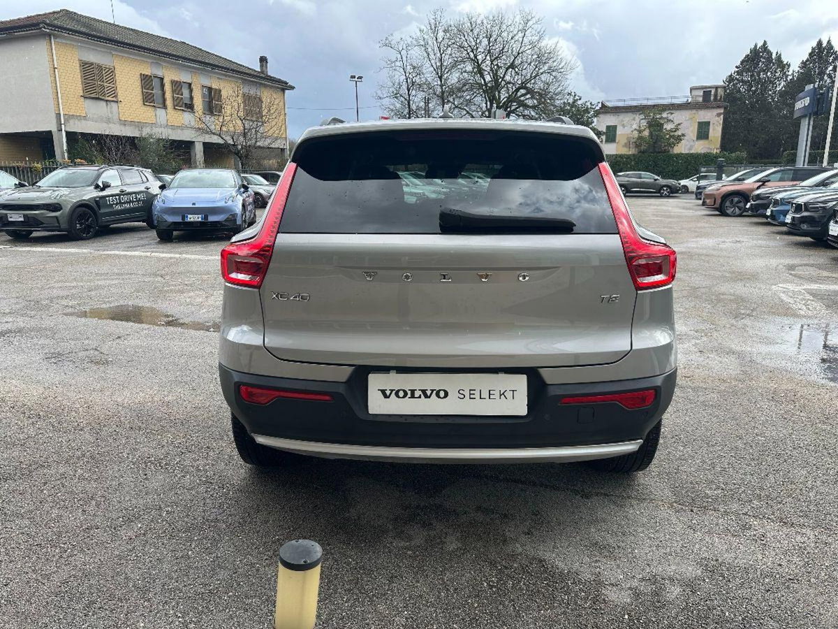 Volvo XC40 T2 automatico Essential (5)