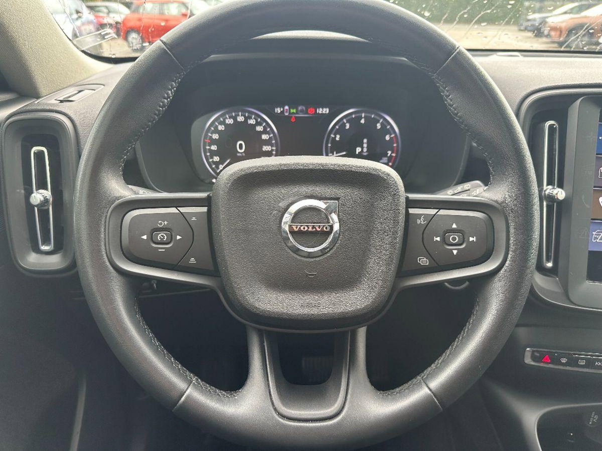 Volvo XC40 T2 automatico Essential (8)