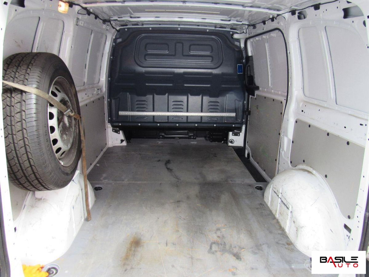 Mercedes-Benz Vito 2.2 111CDIaut4x4PL-SL MixtoVtrExlng (15)