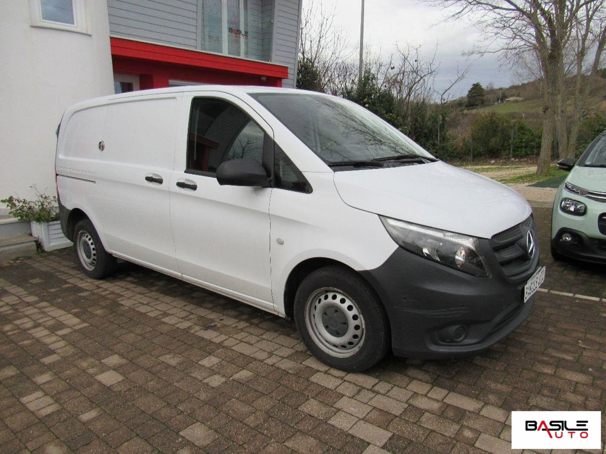 Mercedes-Benz Vito 2.2 111CDIaut4x4PL-SL MixtoVtrExlng (2)