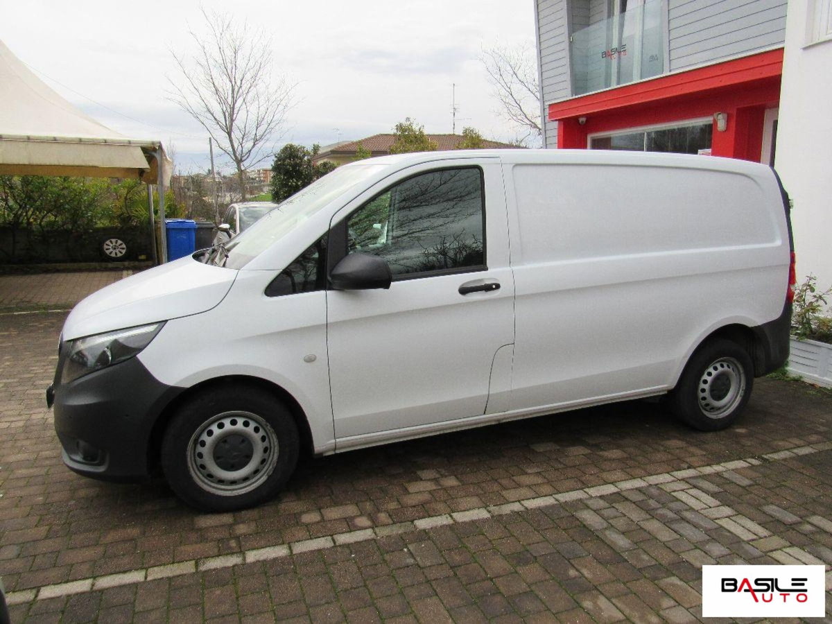 Mercedes-Benz Vito 2.2 111CDIaut4x4PL-SL MixtoVtrExlng (3)