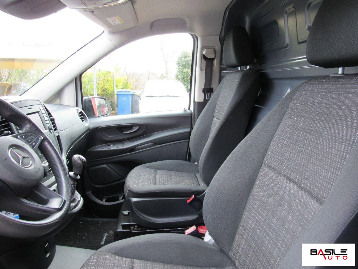 Mercedes-Benz Vito 2.2 111CDIaut4x4PL-SL MixtoVtrExlng (4)