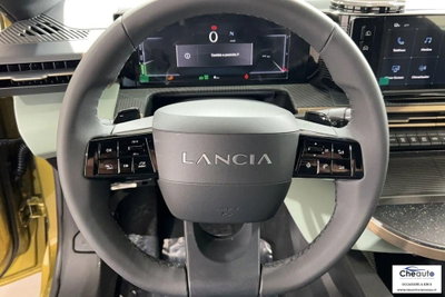 Lancia Ypsilon 1.2 mhev Edizione Cassina e-dct (7)