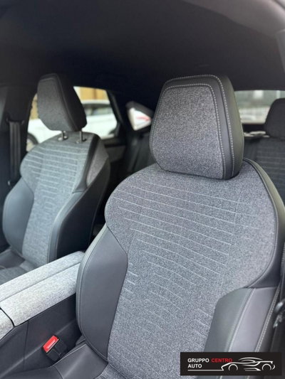 Peugeot 3008 1.2 hybrid Allure Business 145cv e-dcs6 (18)