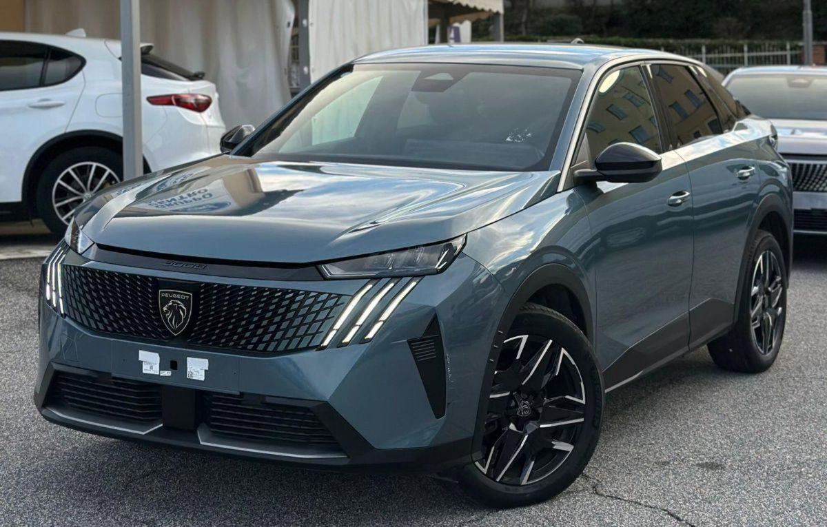 Peugeot 3008 1.2 hybrid Allure 145cv e-dcs6