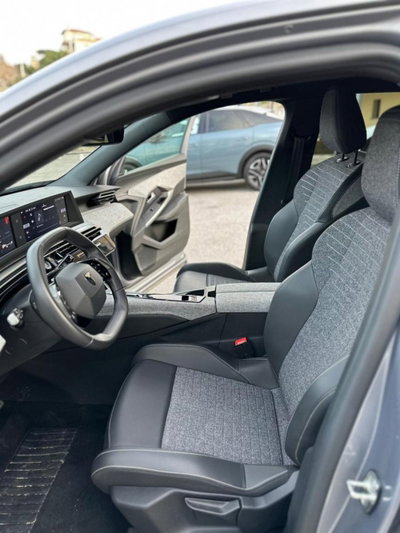 Peugeot 3008 1.2 hybrid Allure 145cv e-dcs6 (18)