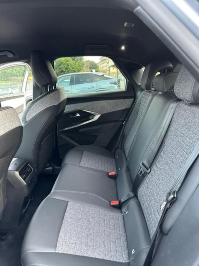 Peugeot 3008 1.2 hybrid Allure 145cv e-dcs6 (19)