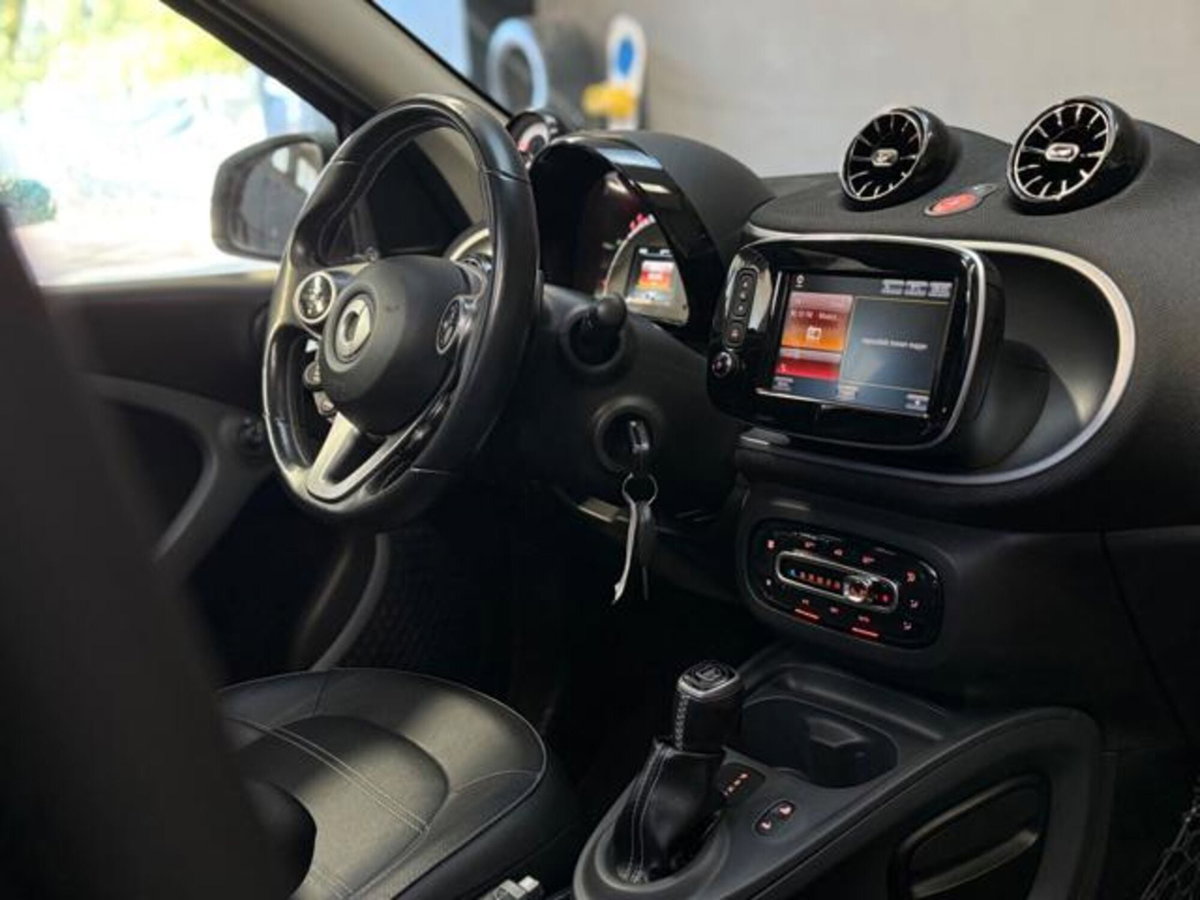 smart forfour forfour 90 0.9 Turbo Brabus Style (14)