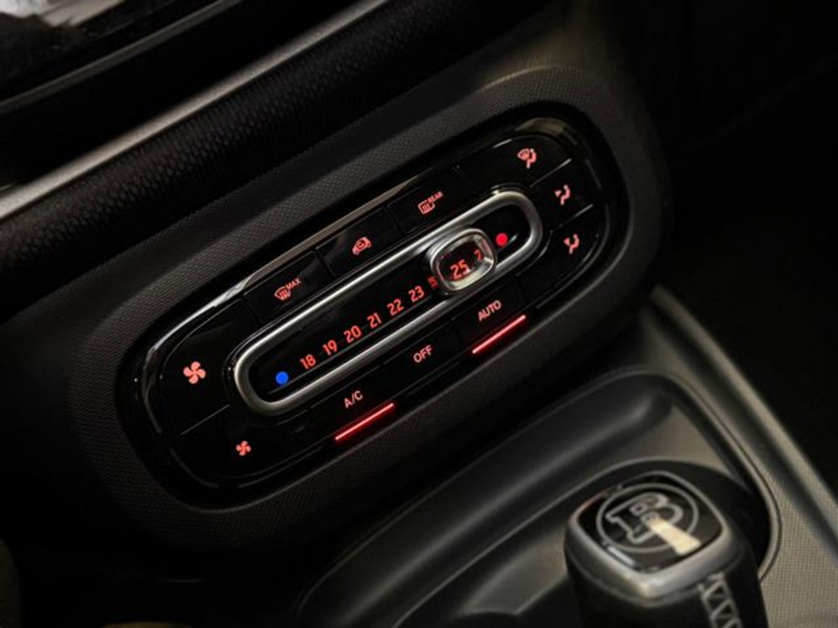 smart forfour forfour 90 0.9 Turbo Brabus Style (19)