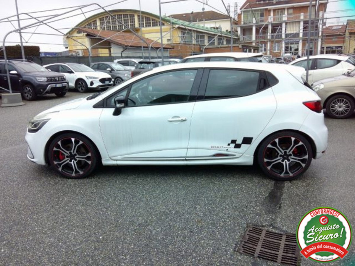 Renault Clio 1.6 T 220CV EDC Start&Stop 5 porte R.S. Trophy (2)