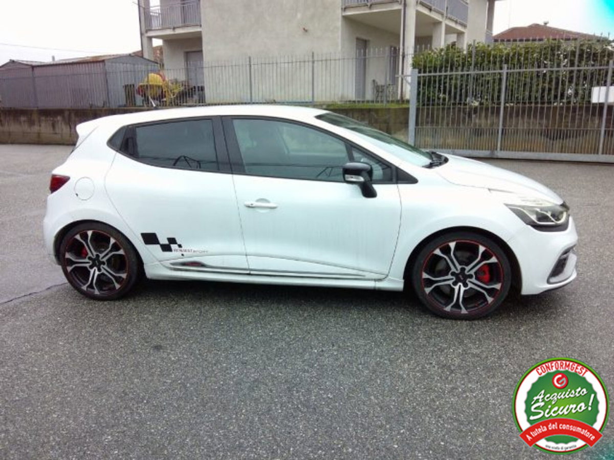 Renault Clio 1.6 T 220CV EDC Start&Stop 5 porte R.S. Trophy (6)