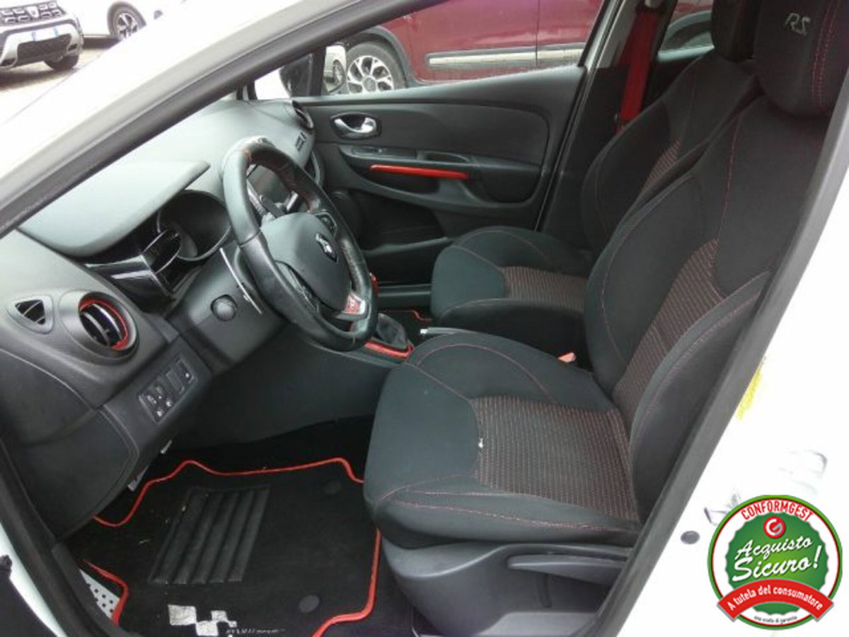 Renault Clio 1.6 T 220CV EDC Start&Stop 5 porte R.S. Trophy (9)