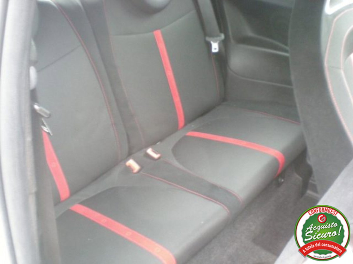 Abarth 500 1.4 Turbo T-Jet (12)