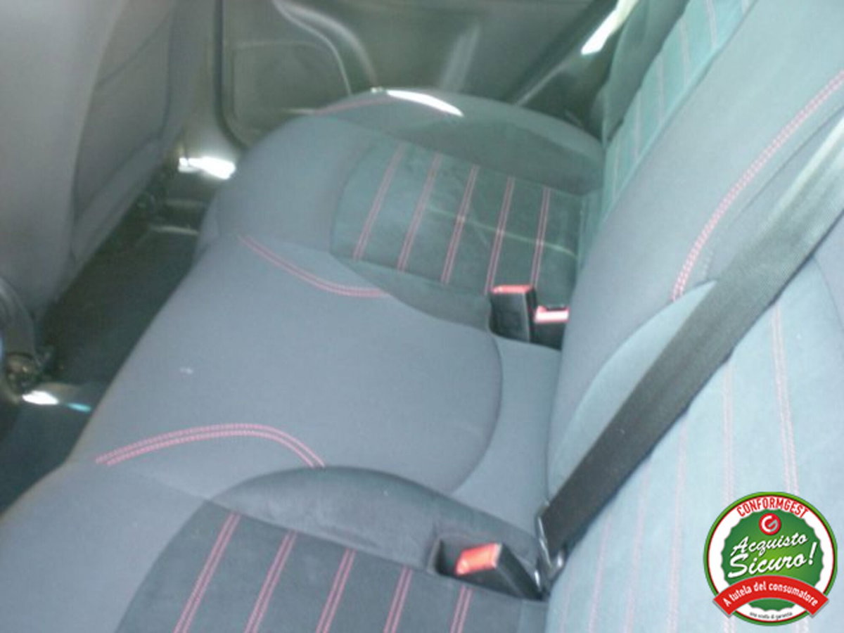 Alfa Romeo Giulietta 2.0 JTDm Carbon Edition 170cv tct (13)