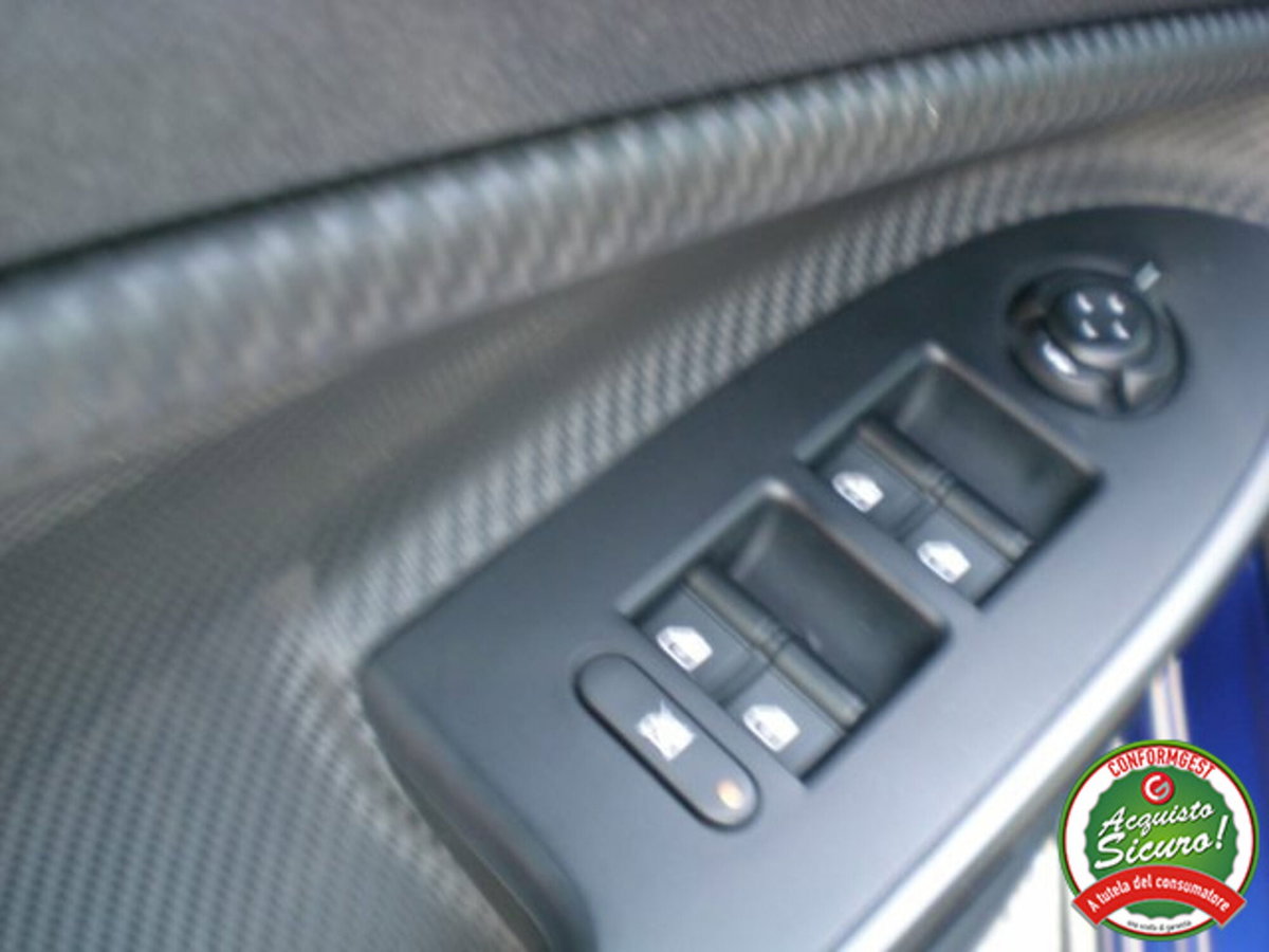 Alfa Romeo Giulietta 2.0 JTDm Carbon Edition 170cv tct (15)