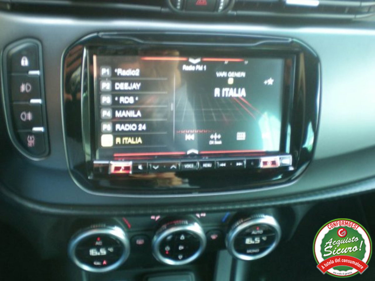 Alfa Romeo Giulietta 2.0 JTDm Carbon Edition 170cv tct (16)