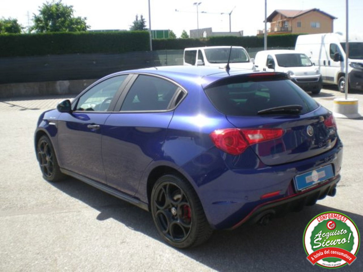 Alfa Romeo Giulietta 2.0 JTDm Carbon Edition 170cv tct (6)