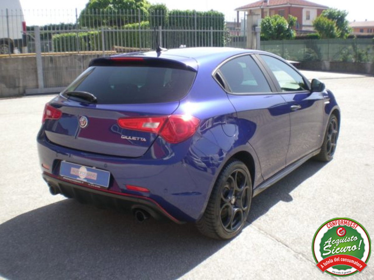 Alfa Romeo Giulietta 2.0 JTDm Carbon Edition 170cv tct (8)