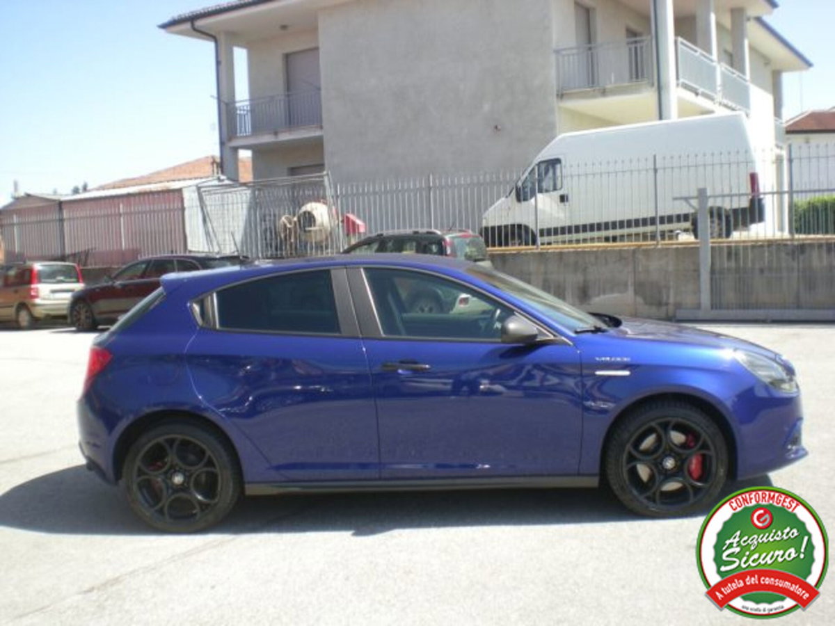 Alfa Romeo Giulietta 2.0 JTDm Carbon Edition 170cv tct (9)