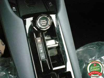 Alfa Romeo Junior 1.2 ibrida 145cv edct6 (13)