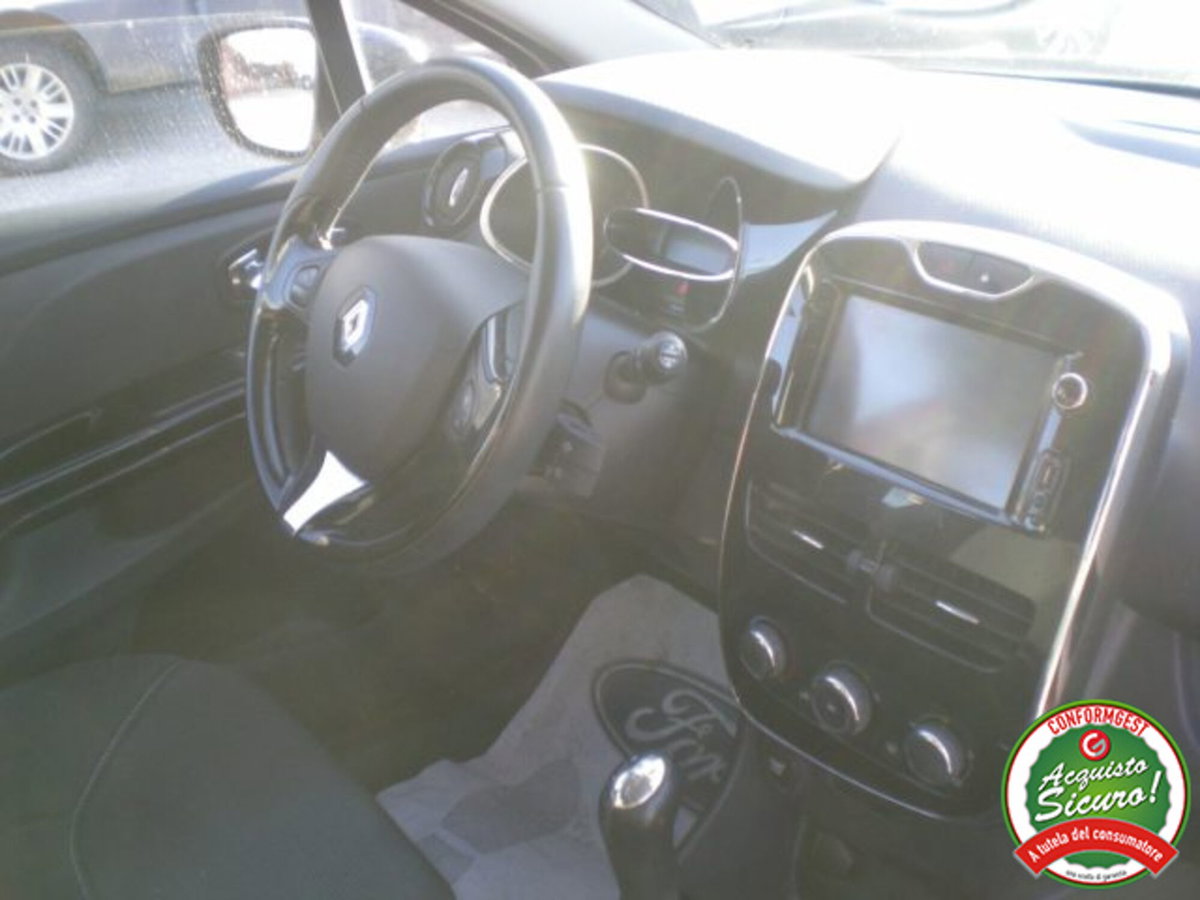 Renault Clio 1.5 dCi 8V 75CV 5 porte Live (10)