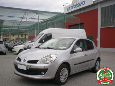 Renault Clio 1.2 16V 5 porte Le Iene usata