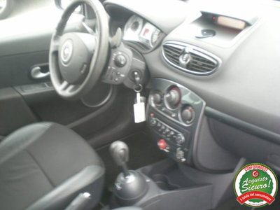 Renault Clio 1.2 16V 5 porte Le Iene (8)