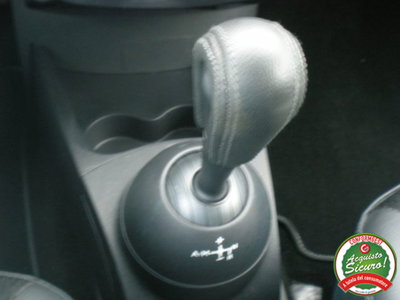 Renault Clio 1.2 16V 5 porte Le Iene (16)
