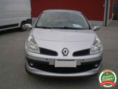 Renault Clio 1.2 16V 5 porte Le Iene (2)