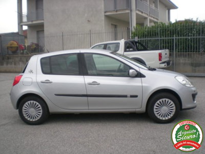 Renault Clio 1.2 16V 5 porte Le Iene (7)