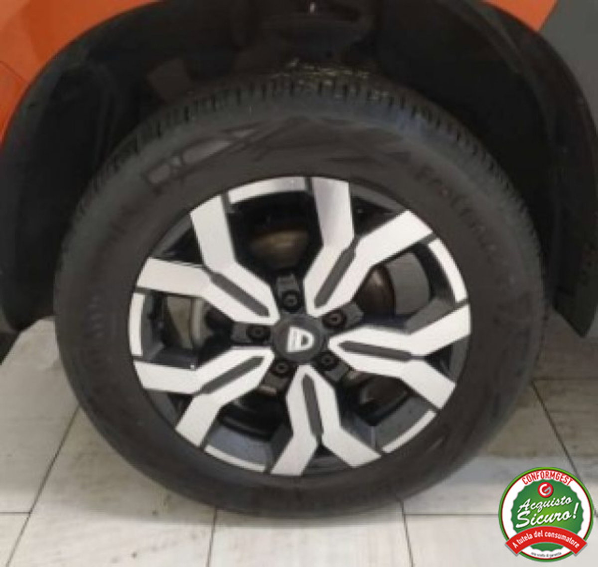 Dacia Duster 1.0 TCe 100 CV ECO-G 4x2 Prestige (3)