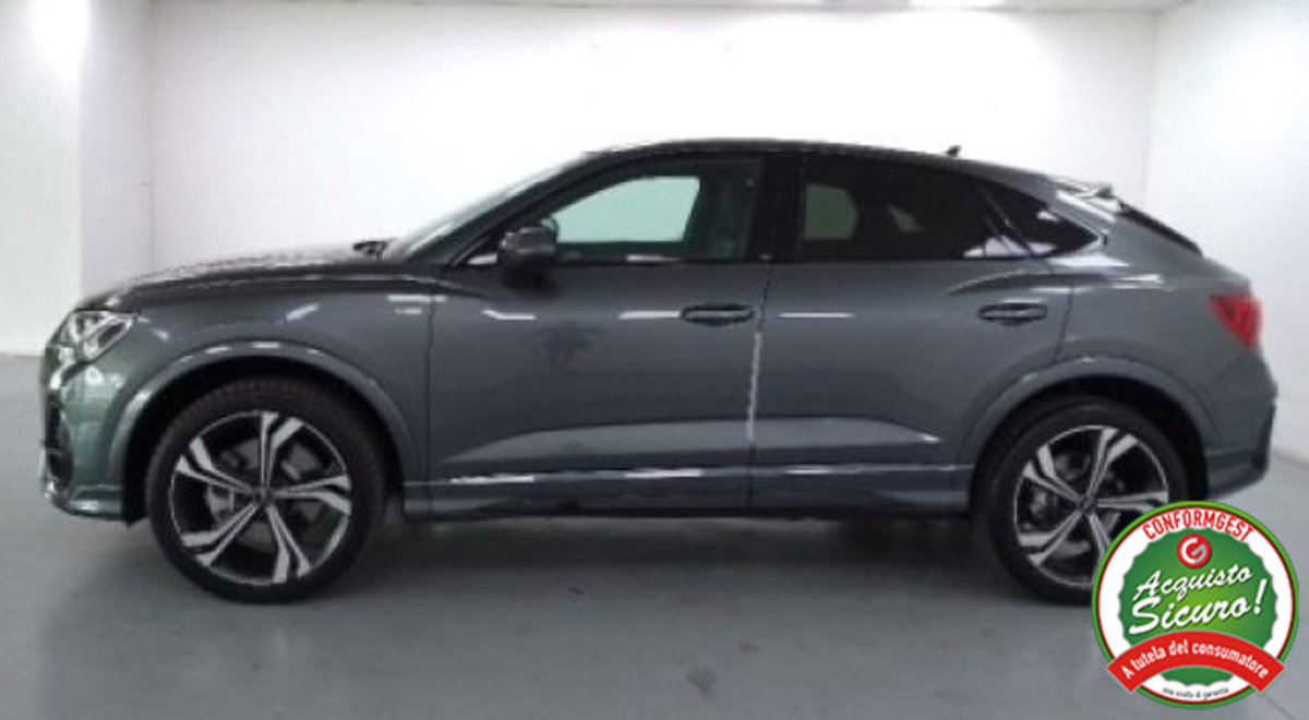 Audi Q3 Sportback 40 2.0 tdi Identity Black quattro 193cv s-tronic (6)