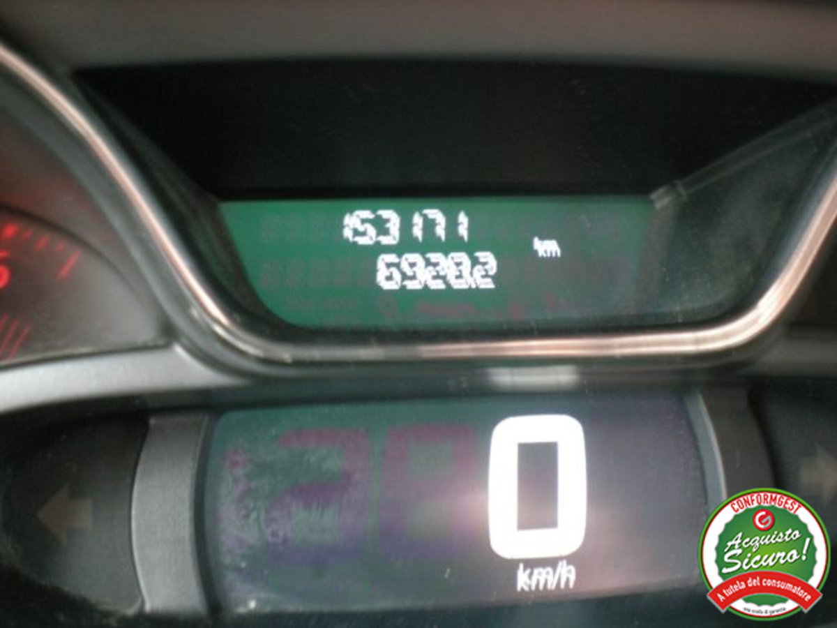 Renault Captur 1.5 dCi 8V 110 CV Start&Stop Energy R-Link (15)