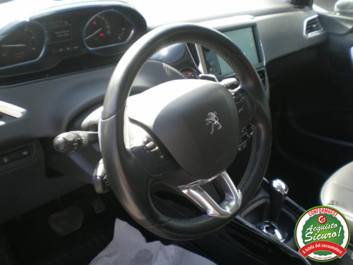 Peugeot 2008 e-HDi 92 CV Stop&Start ETG6 Allure (14)