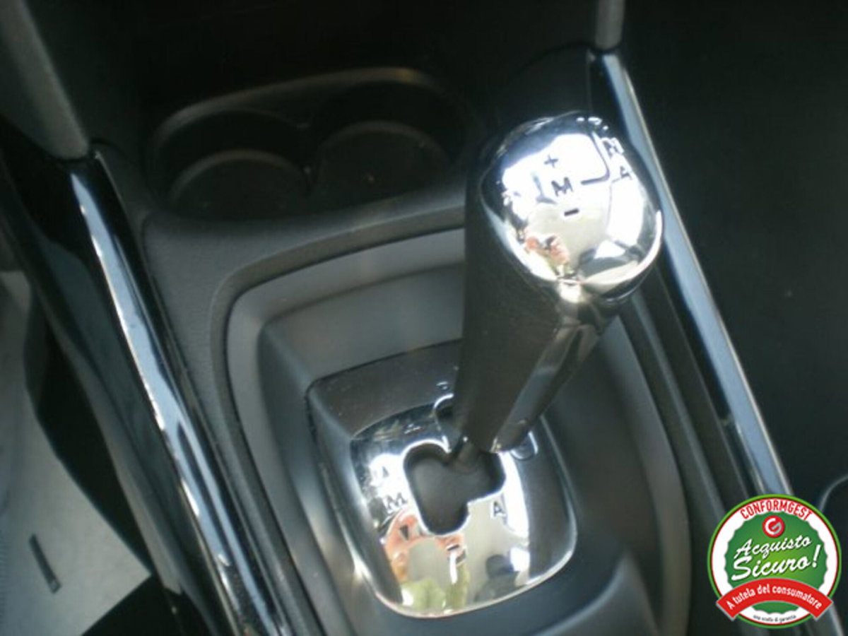 Peugeot 2008 e-HDi 92 CV Stop&Start ETG6 Allure (18)