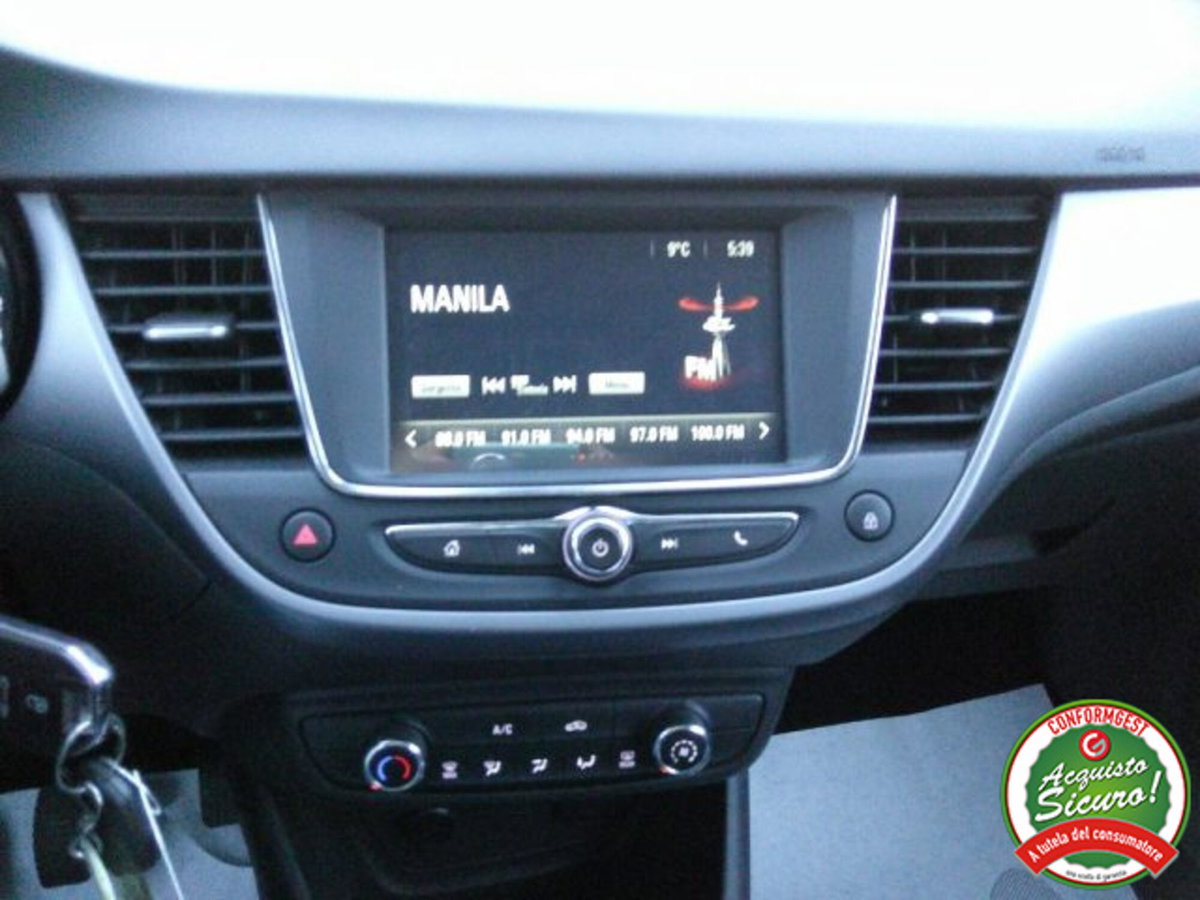 Opel Crossland 1.2 12V Start&Stop Design & Tech (17)