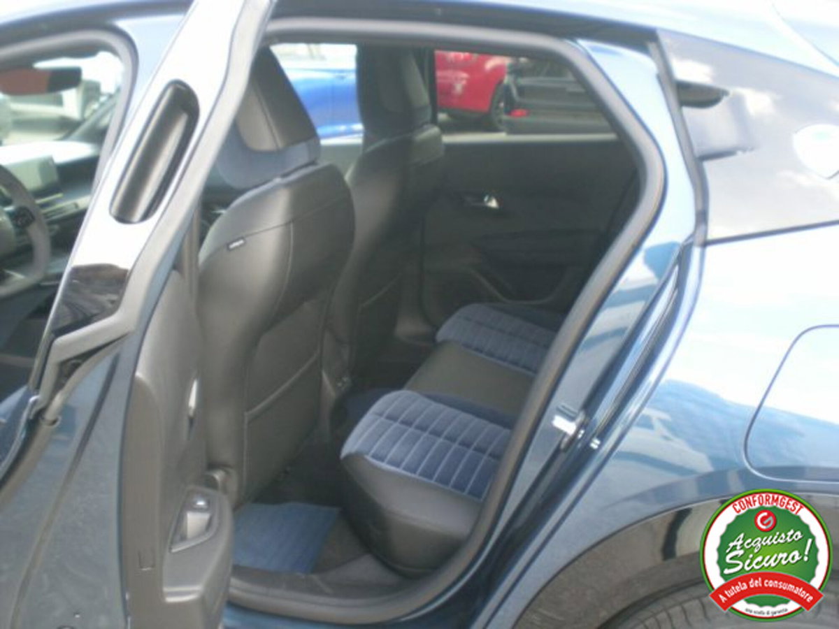 Lancia Ypsilon 1.2 mhev Edizione Limitata Cassina e-dct (10)
