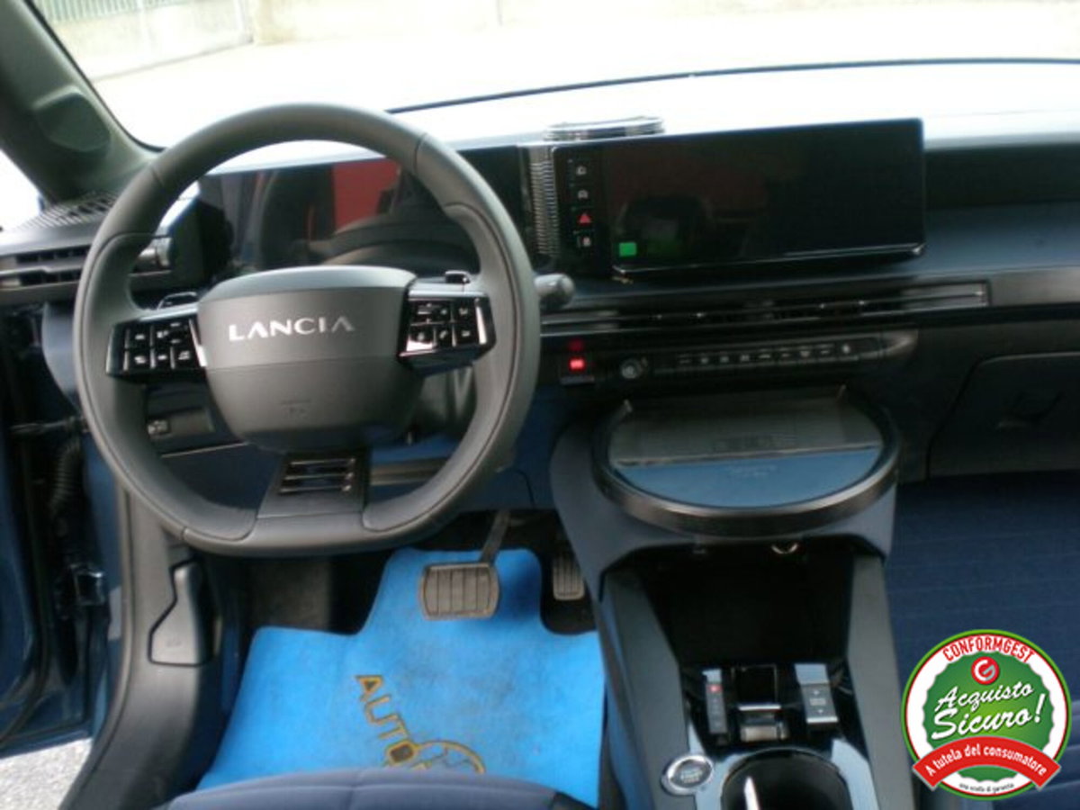Lancia Ypsilon 1.2 mhev Edizione Limitata Cassina e-dct (13)