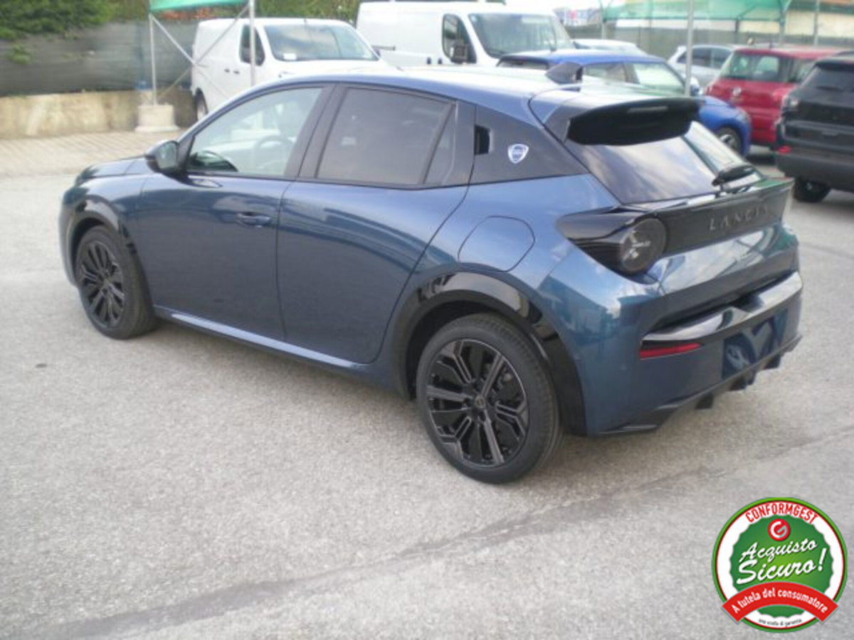 Lancia Ypsilon 1.2 mhev Edizione Limitata Cassina e-dct (3)