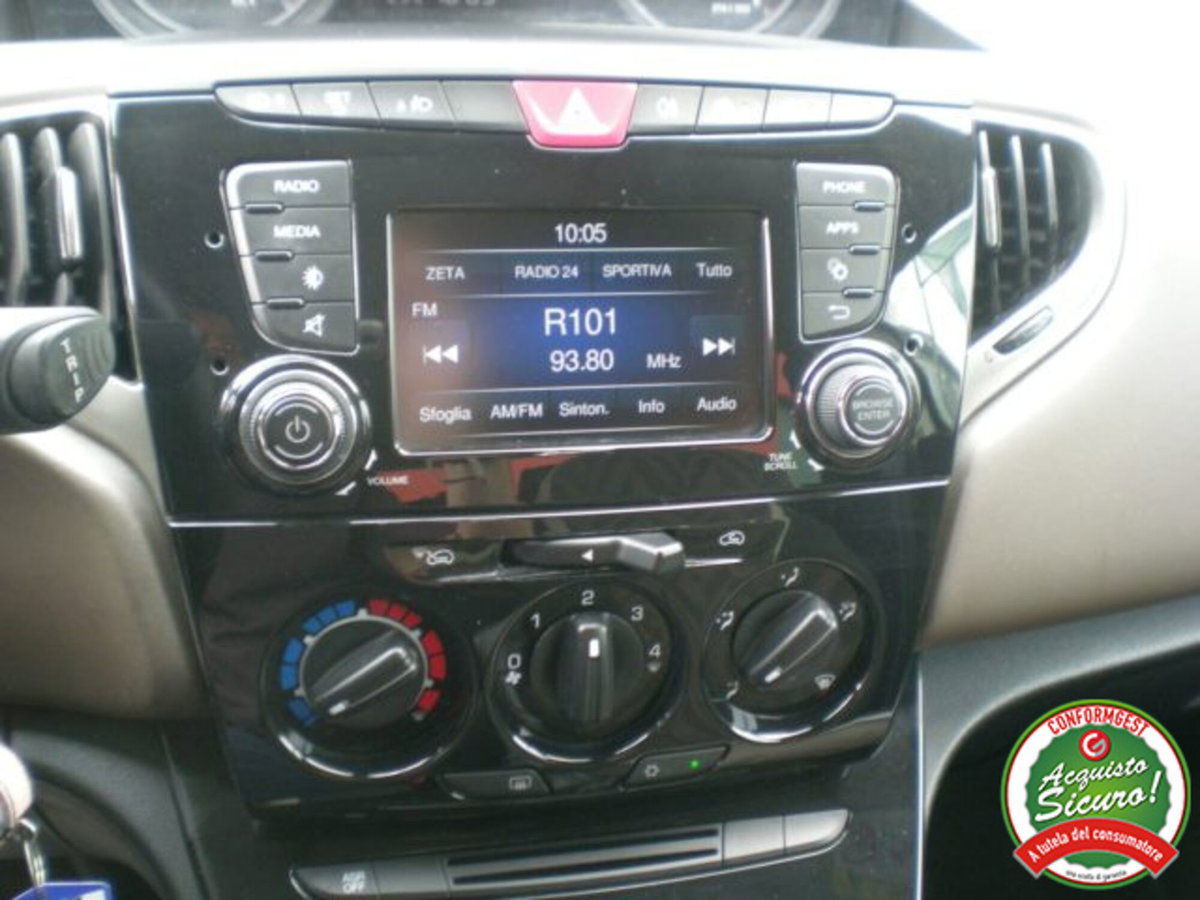 Lancia Ypsilon 1.3 MJT 16V 95 CV 5 porte S&S Gold (16)