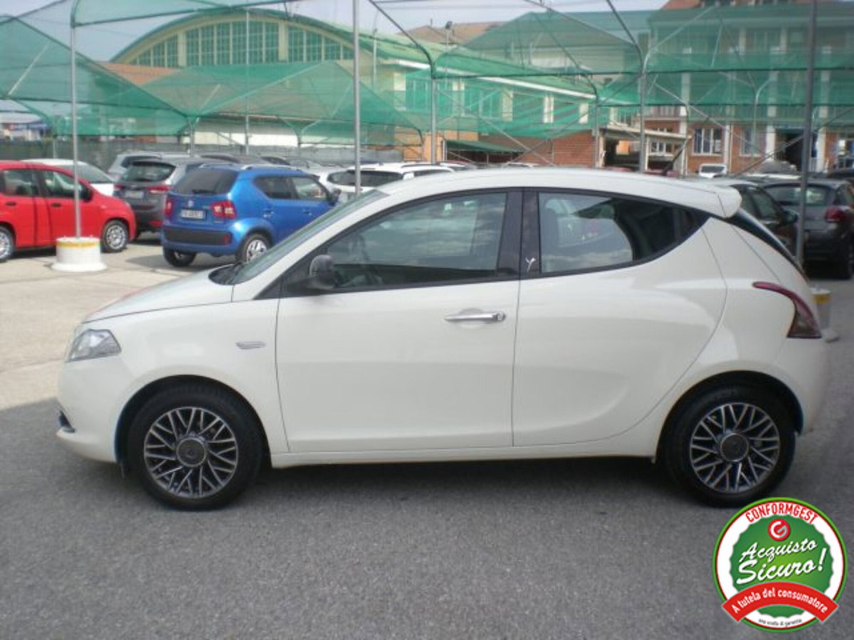 Lancia Ypsilon 1.3 MJT 16V 95 CV 5 porte S&S Gold (4)