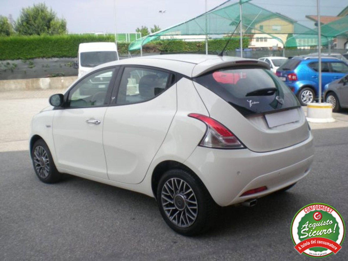 Lancia Ypsilon 1.3 MJT 16V 95 CV 5 porte S&S Gold (5)