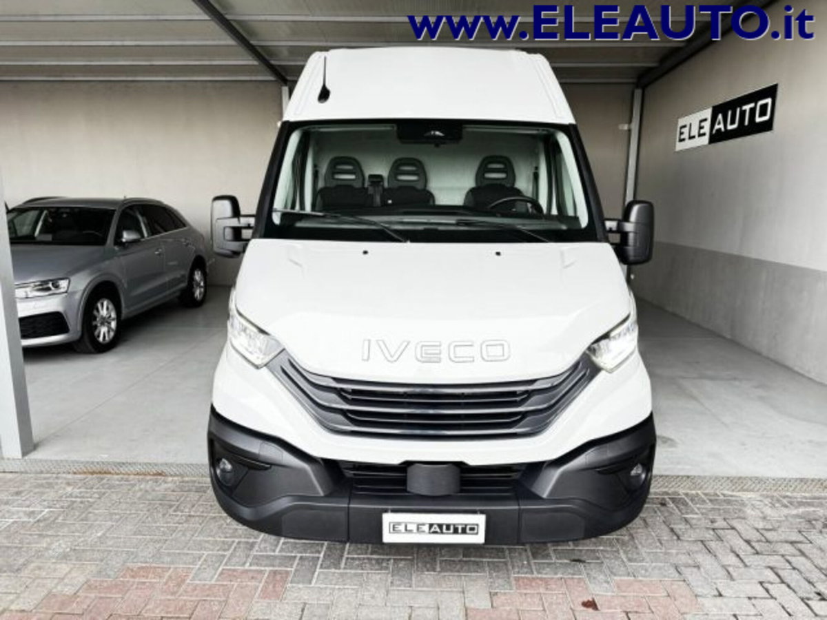 Iveco Daily Furgone 35S14A8V 2.3 HPT PLM-TA Furgone Hi-Matic (2)