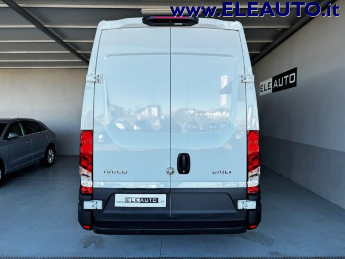 Iveco Daily Furgone 35S14A8V 2.3 HPT PLM-TA Furgone Hi-Matic (5)