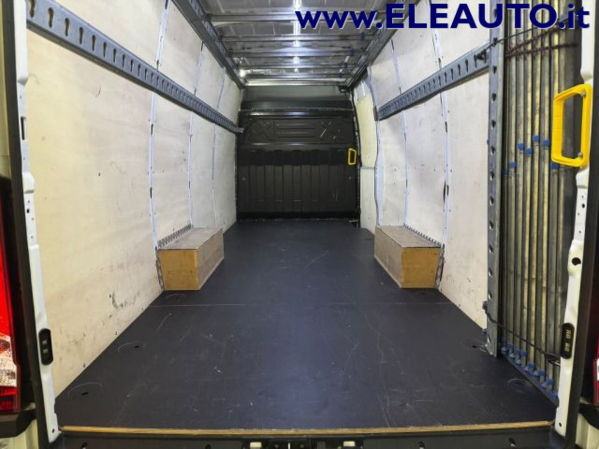 Iveco Daily Furgone 35S14A8V 2.3 HPT PLM-TA Furgone Hi-Matic (8)