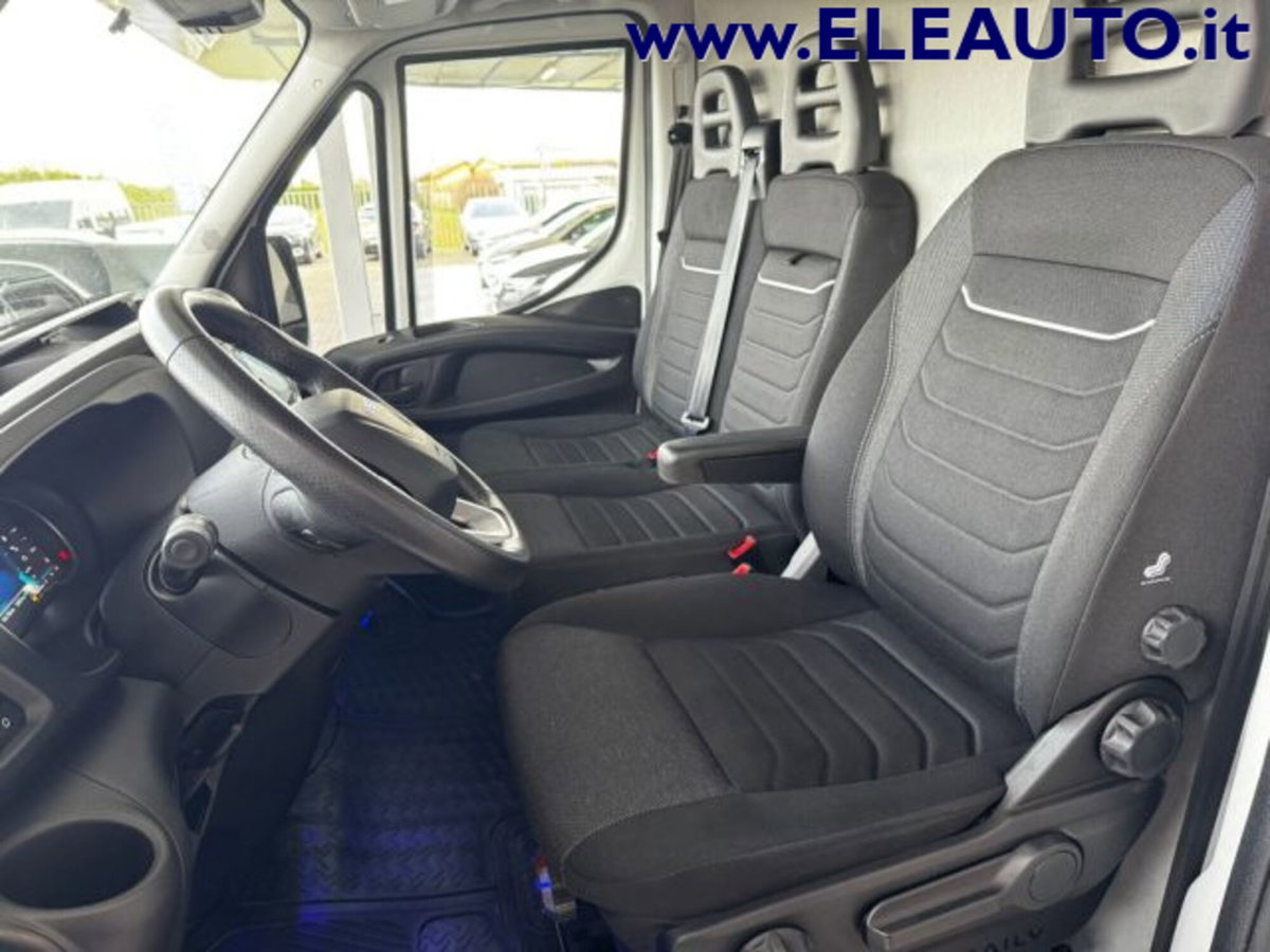 Iveco Daily Furgone 35S14A8V 2.3 HPT PLM-TA Furgone Hi-Matic (9)