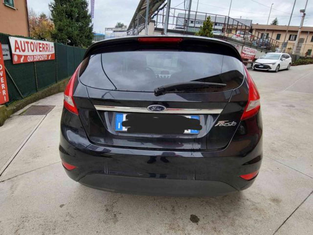 Ford Fiesta 1.2 82 CV 5 porte Titanium (6)