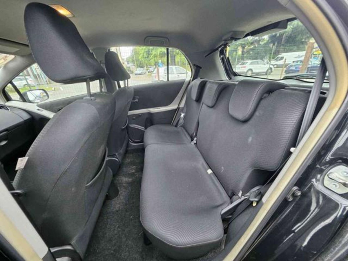 Toyota Yaris 1.3 5 porte M-MT Sol (6)